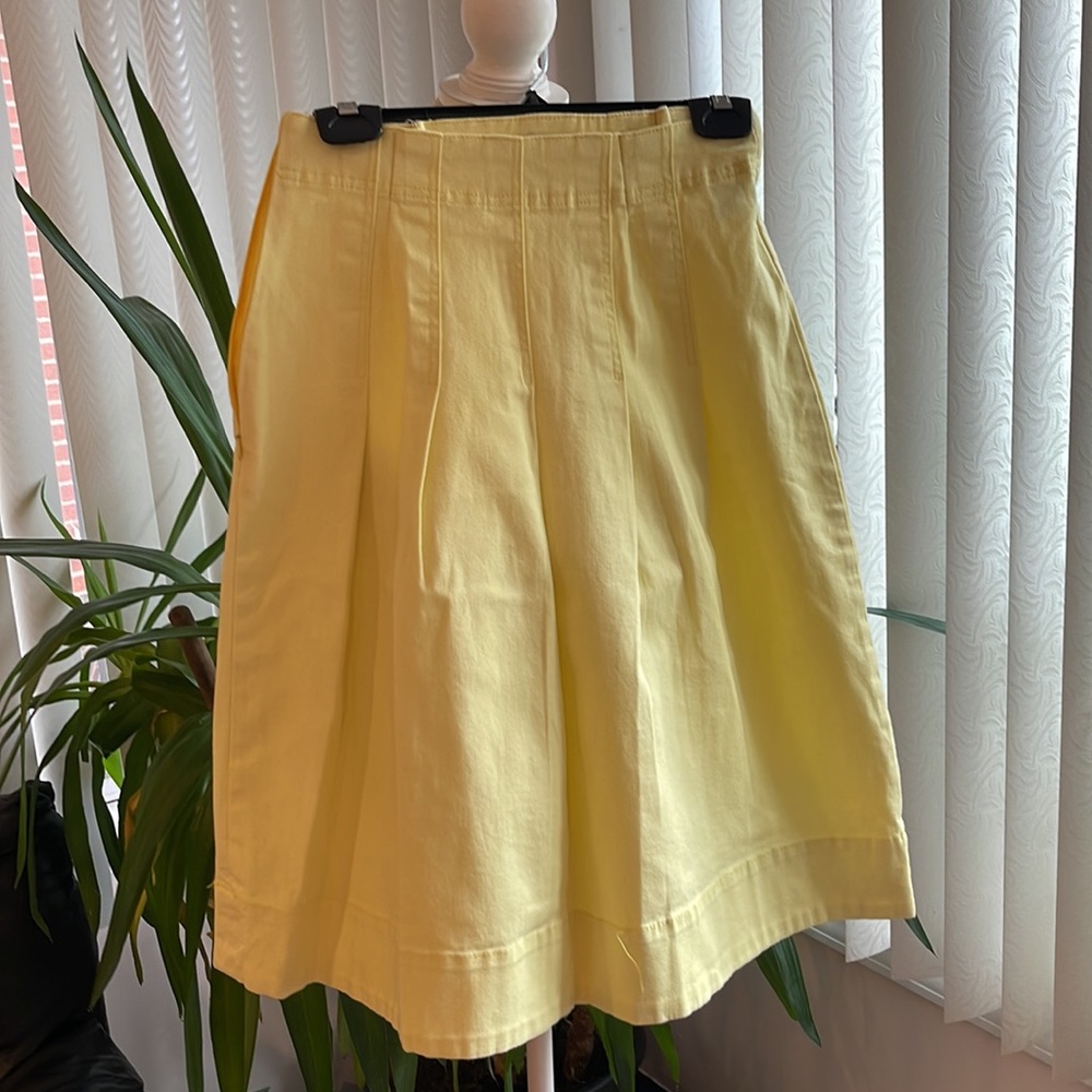 Junee pleated denim skirt size extra small beautiful yellow color